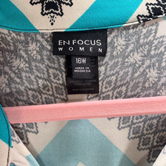 EUC En Focus Geometric Pattern Dress - Picture 4 of 4